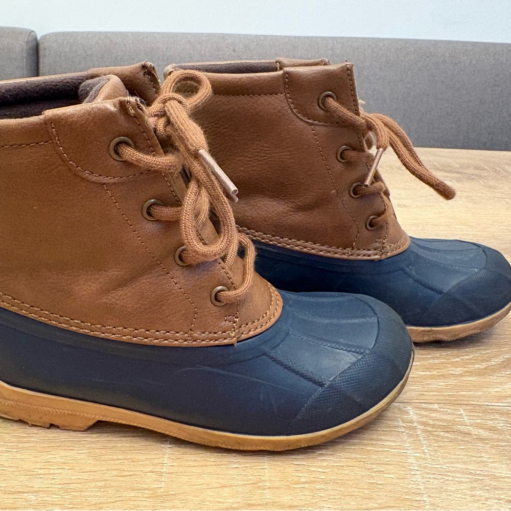Sperry Kids Port Duck Boots. Size 1. Snow and Rain boot